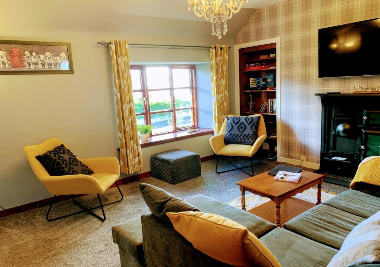 Burnside Cottages Fettercairn エクステリア 写真